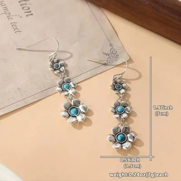 Turquoise hand carved flower shaped dangle earrings - Picture 2 of 2